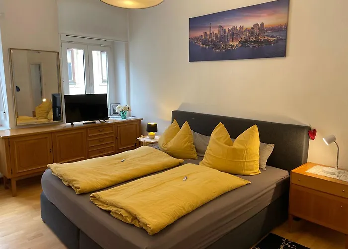 Ferienwohnungen & Apartments Heintz - Ihre Unterkunft Am Marktplatz In Bad Koenigshofen